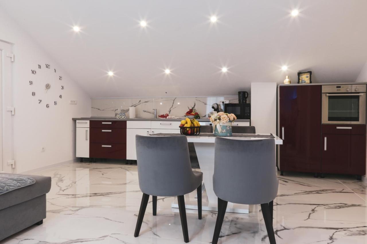 Luxury Apartment Megy 오토칵 외부 사진