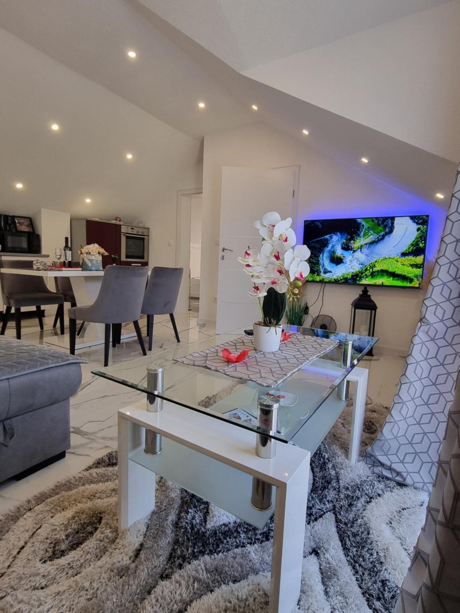 Luxury Apartment Megy 오토칵 외부 사진