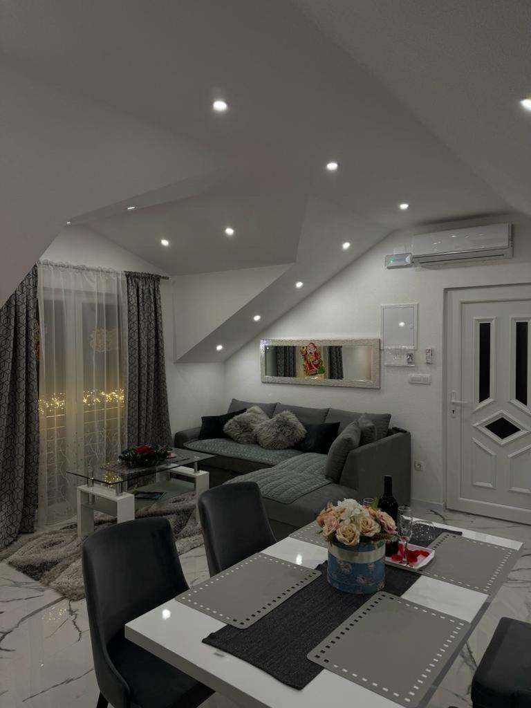 Luxury Apartment Megy 오토칵 외부 사진