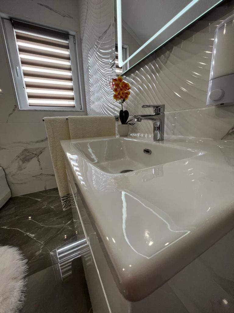 Luxury Apartment Megy 오토칵 외부 사진
